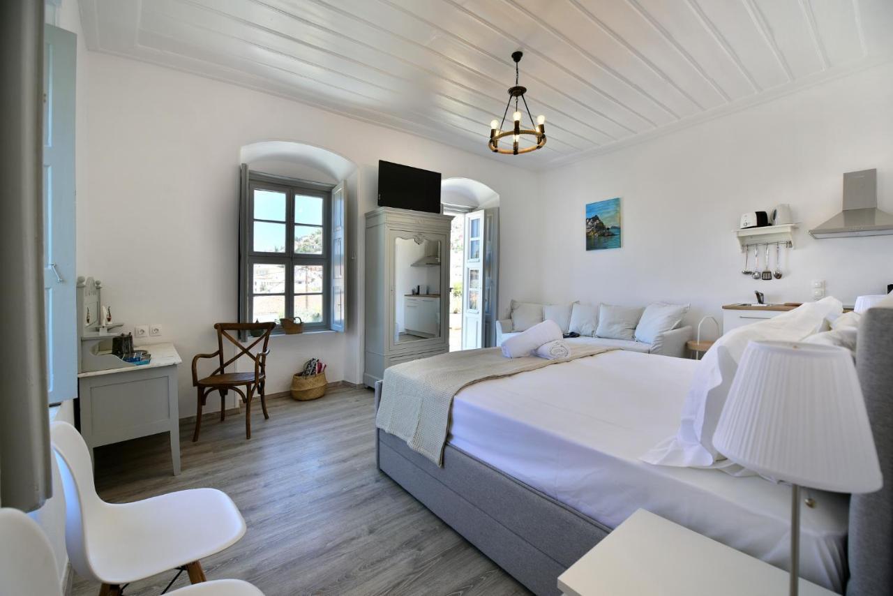 Hydra Art Suites Bagian luar foto