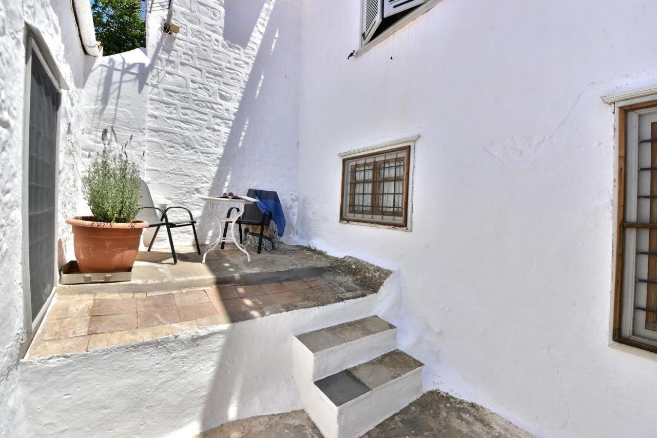 Hydra Art Suites Bagian luar foto