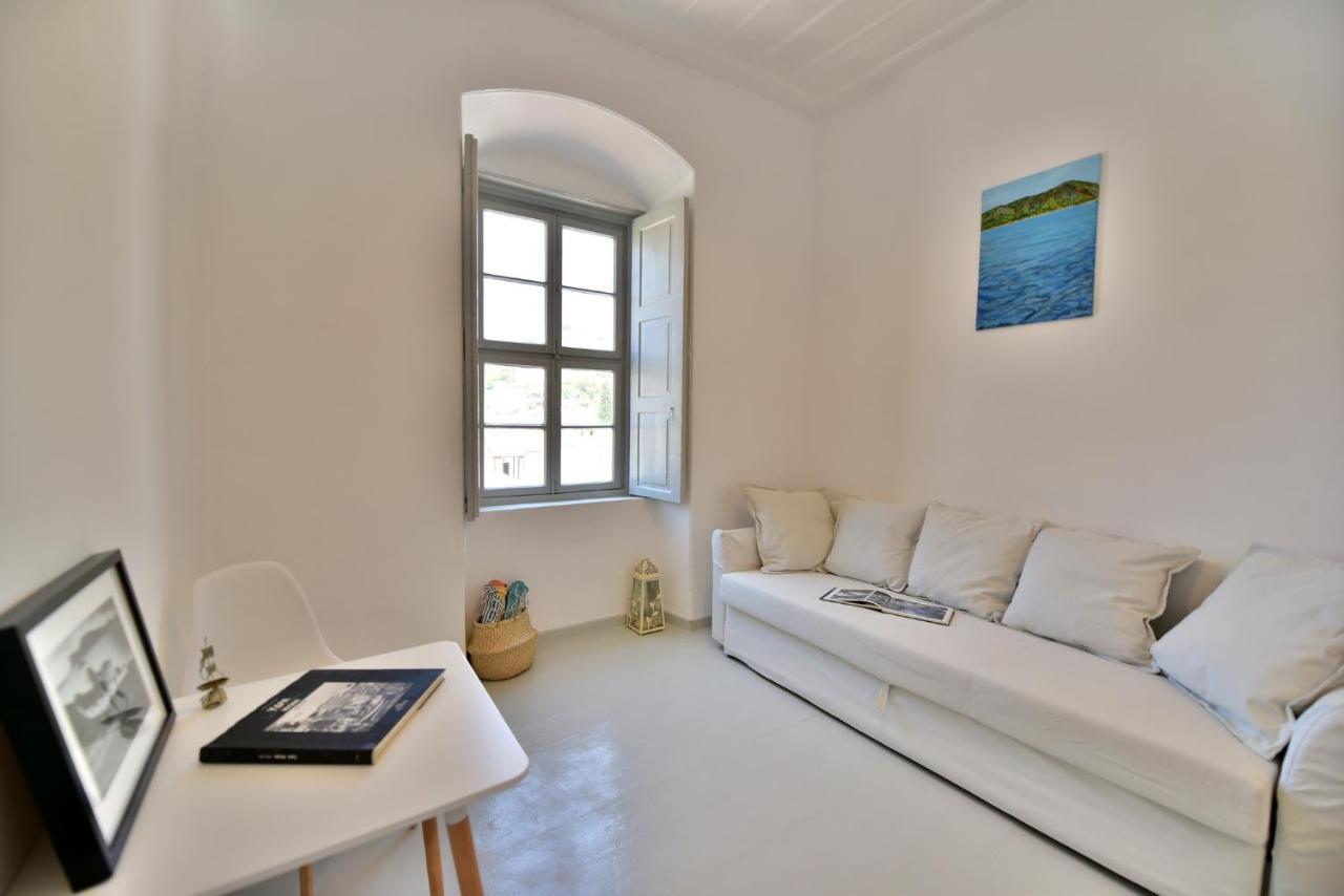 Hydra Art Suites Bagian luar foto