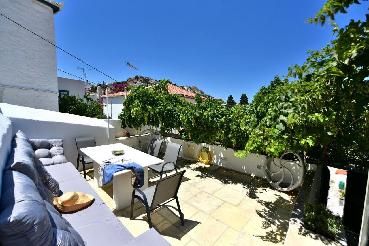 Hydra Art Suites Bagian luar foto